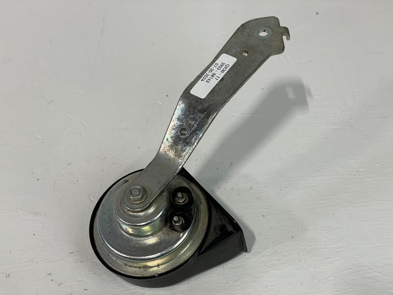 Load image into Gallery viewer, 2017-2019 INFINITI QX30 LOW PITCH TONE HORN SIGNAL ALARM W/ BRACKET OEM # 88143
