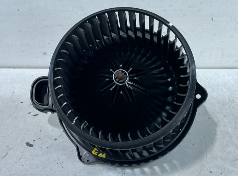 Load image into Gallery viewer, 2020-2022 HYUNDAI PALISADE FRONT DASH AC A/C HEATER BLOWER W/ FAN MOTOR # 100909
