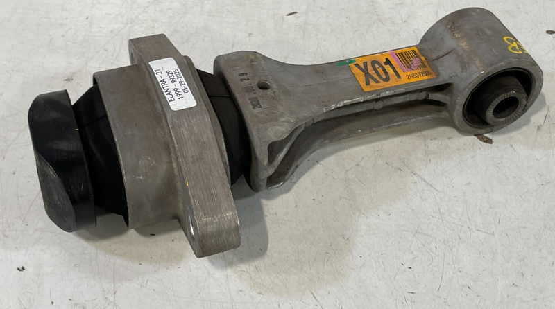 Load image into Gallery viewer, HYUNDAI ELANTRA KONA VELOSTER ENGINE MOTOR MOUNT TORQUE ARM ROLL ROD 2.0L #99329
