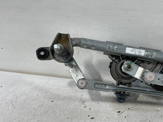 19-24 GENESIS G70 FRONT WINDSHIELD WIPER TRANSMISSION LINKAGE W/ MOTOR