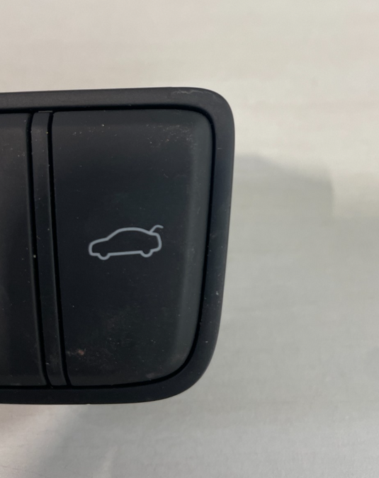 19-25 GENESIS G70 DASHBOARD FUEL FOOR & TRUNK LID RELEASE CONTROL SWITCH