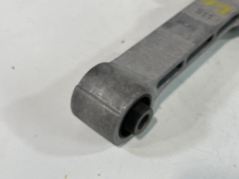 Load image into Gallery viewer, 19-25 HYUNDAI SANTA FE PALISADE ENGINE MOTOR MOUNT TORQUE ARM ROLL ROD # 102228
