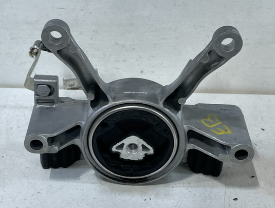 19-24 BMW 330i 330i xDrive AUTO TRANSMISSION GEARBOX SUPPORTING BRACKET