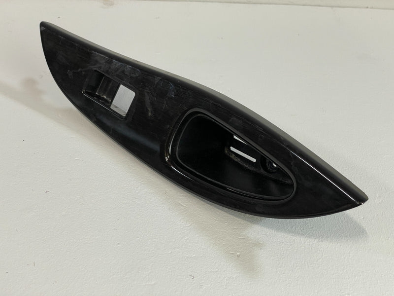 Load image into Gallery viewer, 2016-2017 INFINITI QX50 REAR LEFT DRIVER SIDE DOOR WINDOW SWITCH BEZEL # 86309
