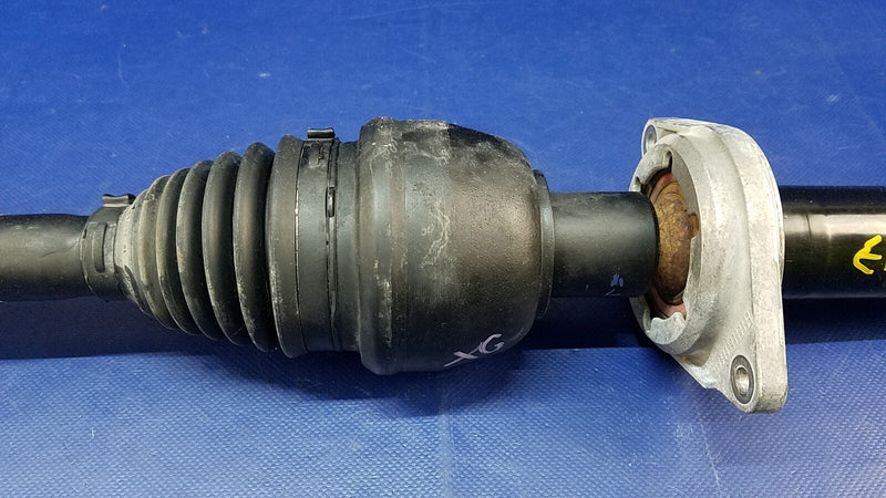 Load image into Gallery viewer, 2017 - 2019 INFINITI QX30 FWD FRONT RIGHT PASSENGER SIDE AXLE SHAFT # 74749
