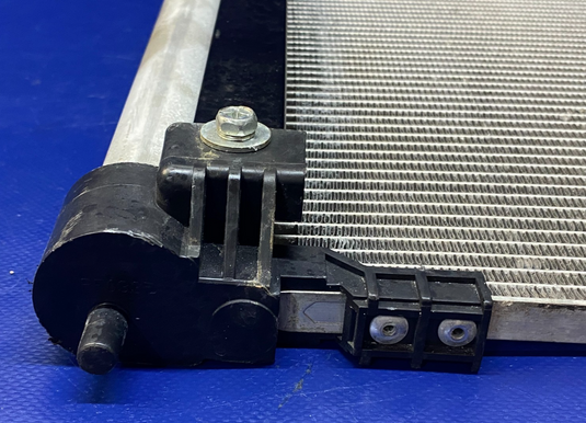 16 - 19 INFINITI Q50 Q60 A/C AC AIR CONDITIONING CONDENSER ASSEMBLY 2.0L