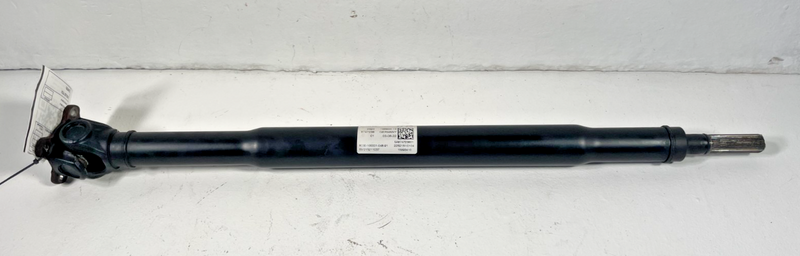 Load image into Gallery viewer, 21-25 BMW G82 M4 M3 AWD FRONT DRIVESHAFT PROPELLER UNIT ASSEMBLY 3.0L # 105714
