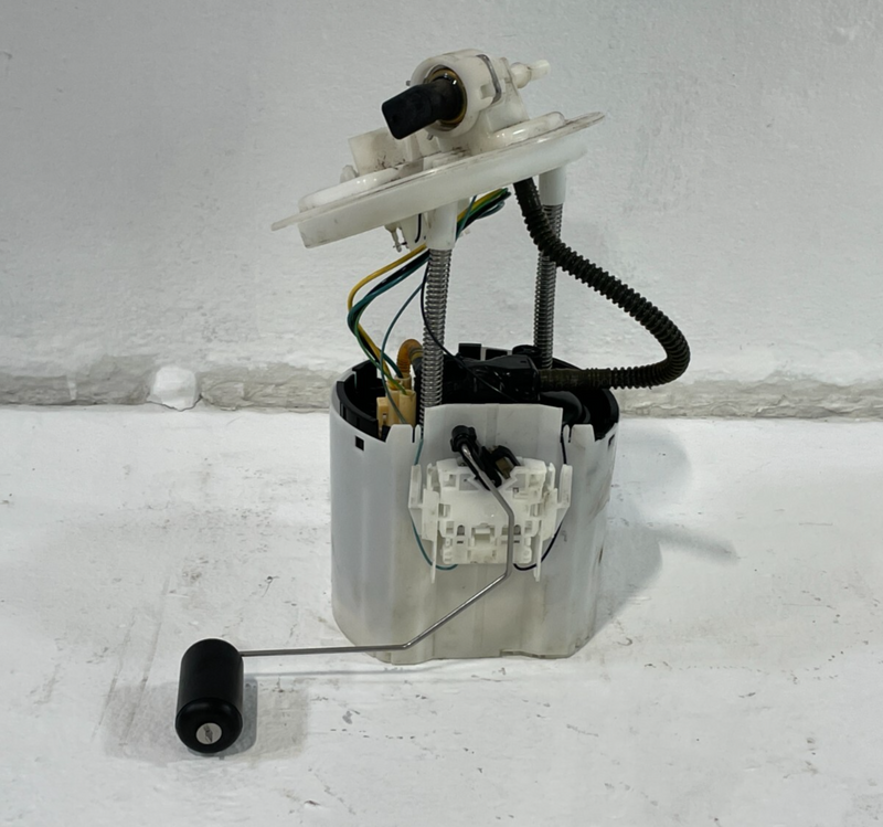 Load image into Gallery viewer, 2022- 2023 KIA STINGER GT-LINE FUEL GAS PUMP ASSEMBLY 31110-J5050 2.5L # 99729
