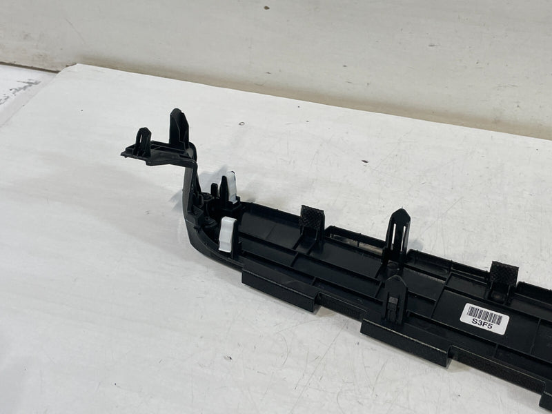 Load image into Gallery viewer, 2020 - 2022 HYUNDAI PALISADE RIGHT SIDE DASH UPPER MOLDING COVER PANEL # 99250

