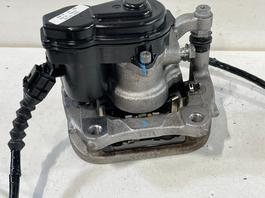 23 - 26 Honda HR-V REAR RIGHT PASSENGER DISC BRAKE CALIPER W/ ABS SENSOR