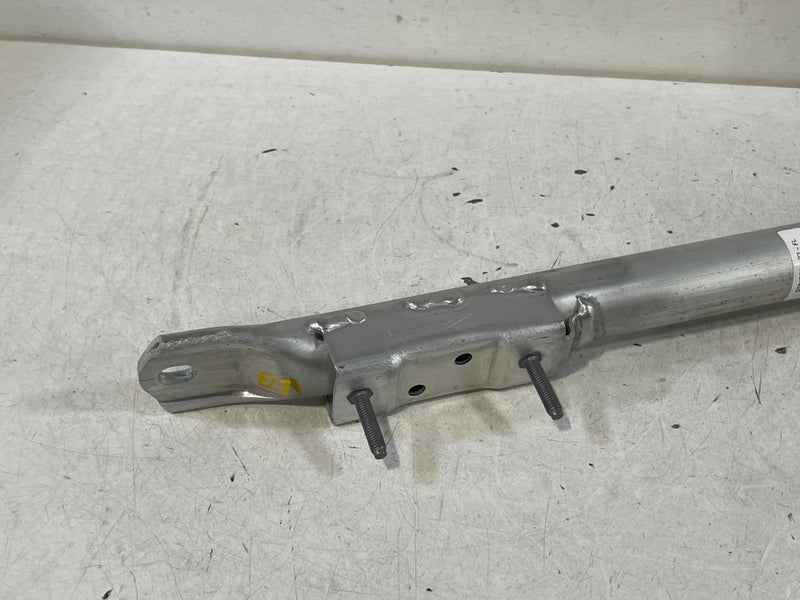 Load image into Gallery viewer, 2018-23 KIA STINGER LEFT SIDE FENDER REARWARD STRUT TOWER BRACE BRACKET # 99584

