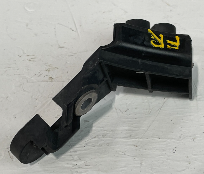Load image into Gallery viewer, 2017-2019 INFINITI QX30 AWD FRONT RIGHT ABS WHEEL SPEED SENSOR BRACKET # 88098
