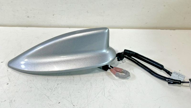 Load image into Gallery viewer, 17-20 ACURA MDX TOP ROOF SATELLITE SHARK FIN RADIO ANTENNA SILVER NH830M #102781
