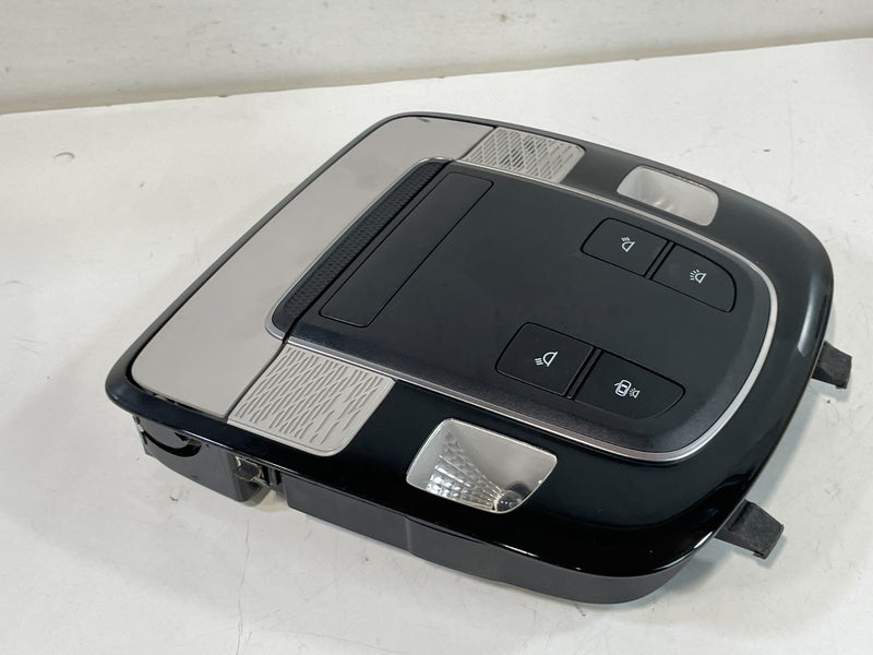 Load image into Gallery viewer, 2020 - 2022 HYUNDAI PALISADE FRONT OVERHEAD ROOF MAP DOME LIGHT LAMP # 102224
