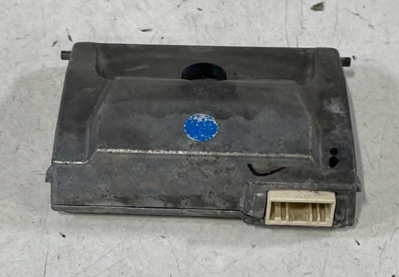 Load image into Gallery viewer, 2021-2023 HYUNDAI ELANTRA WINDSHIELD LANE KEEP ASSIST CAMERA MODULE # 99305
