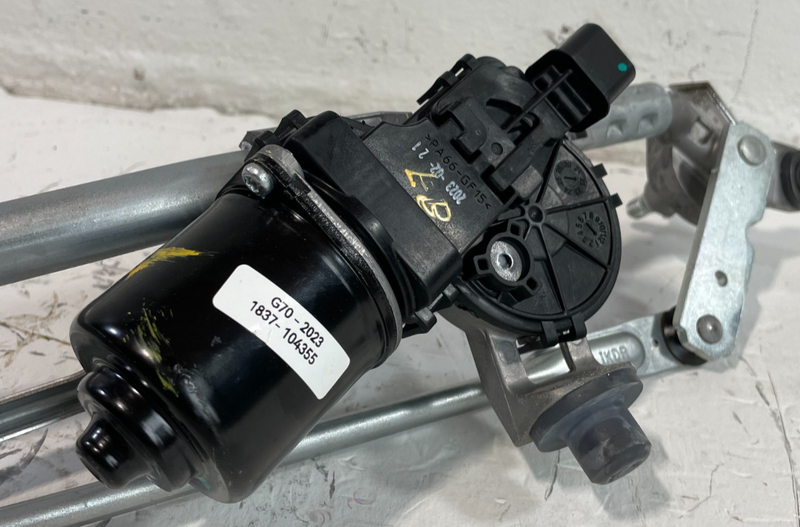 Load image into Gallery viewer, 19-25 GENESIS G70 FRONT WINDSHIELD WIPER TRANSMISSION LINKAGE W/ MOTOR # 104355
