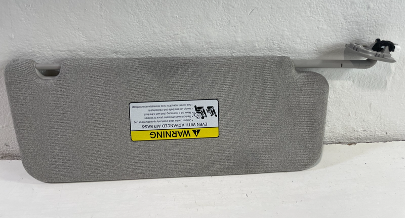 Load image into Gallery viewer, 2020-2023 HYUNDAI PALISADE FRONT LEFT DRIVER SIDE SUNVISOR SUN VISOR # 105163
