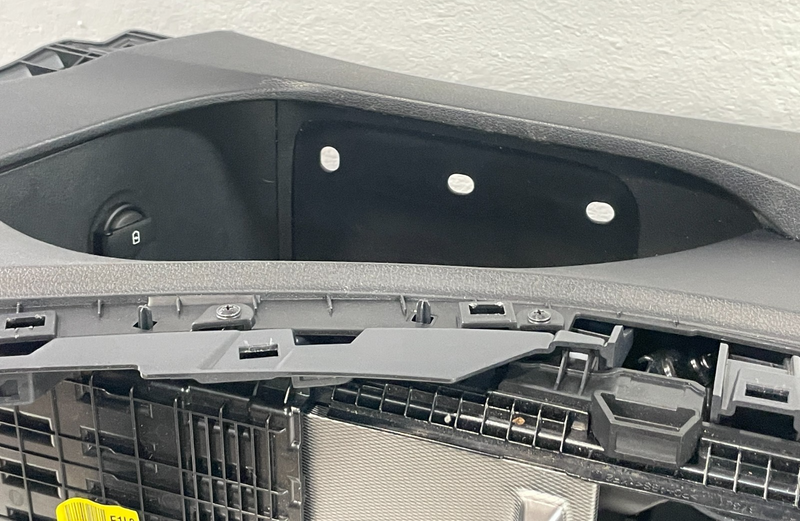 Load image into Gallery viewer, 2020-2022 HYUNDAI PALISADE CENTER CONSOLE LOWER BASE FRAME BODY BRACKET # 100912
