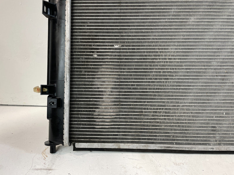 Load image into Gallery viewer, ⭐⭐ 2016 - 2020 HONDA CIVIC RADIATOR ASSEMBLY AUTOMATIC TRANSMISSION ⭐⭐
