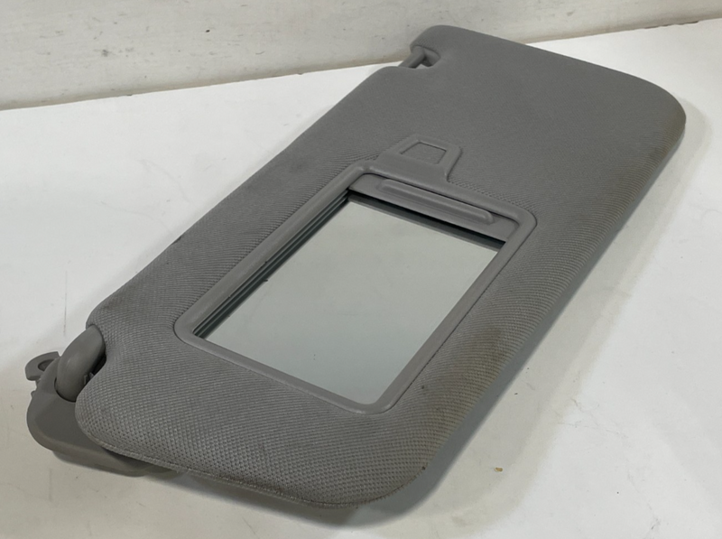 Load image into Gallery viewer, 2019-2023 HYUNDAI SANTA FE FRONT LEFT DRIVER SIDE SUNVISOR SUN VISOR # 101406
