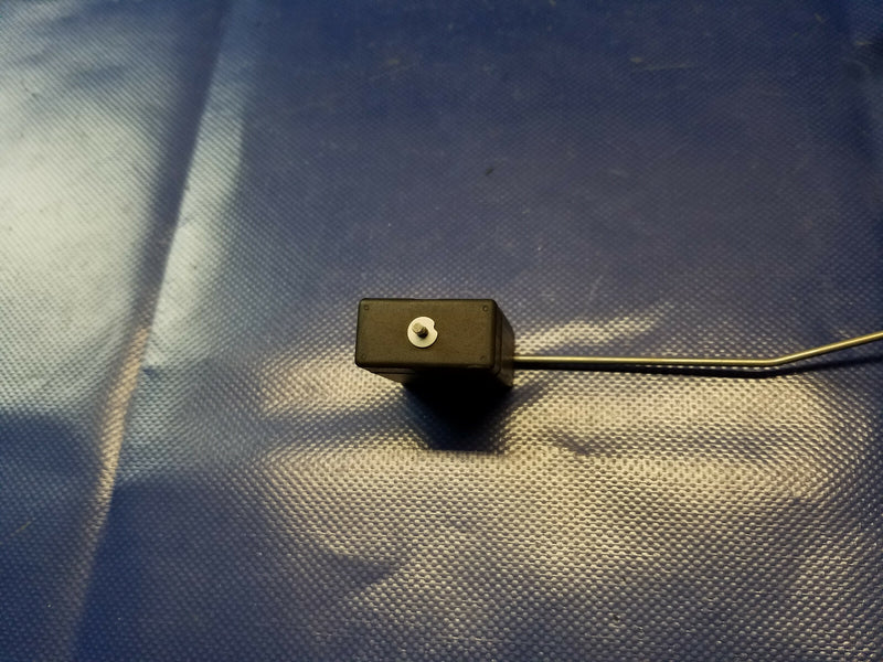 Load image into Gallery viewer, 2012 - 2015 INFINITI M35h Q50 Q70 GAS FUEL GAUGE LEVEL SENDING UNIT # 51523

