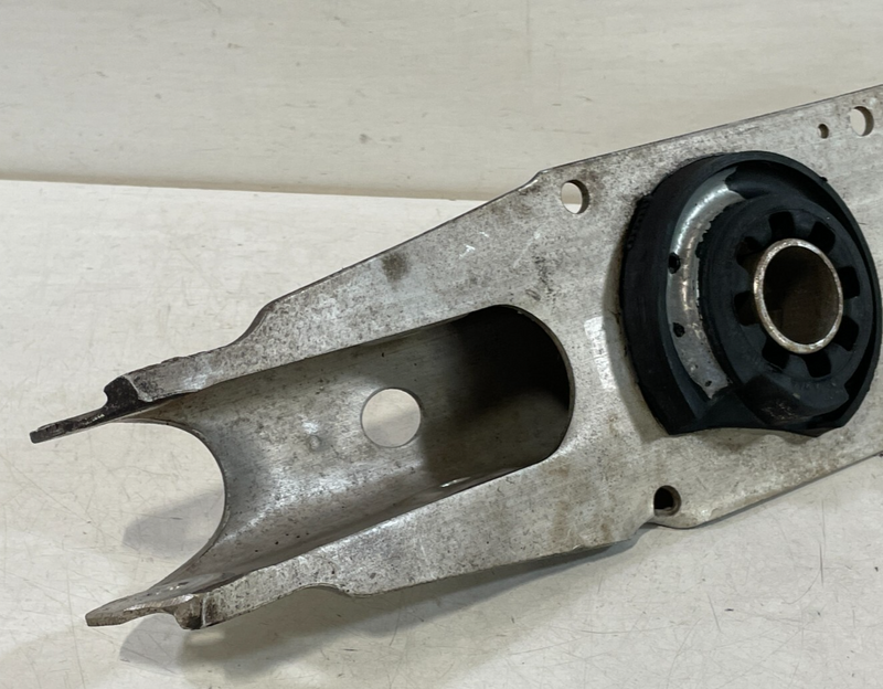 Load image into Gallery viewer, 17-19 INFINITI QX30 FWD REAR LEFT OR RIGHT SIDE LOWER SPRING CONTROL ARM # 95364
