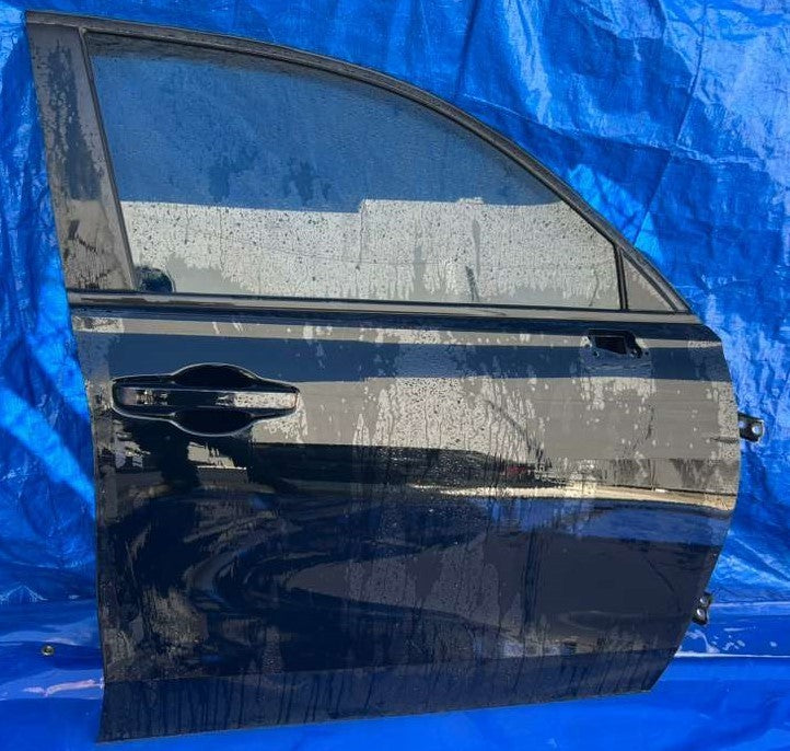 Load image into Gallery viewer, HONDA HR-V HRV FRONT RIGHT SIDE DOOR ASSEMBLY BLACK (NH731P) 2023-2025 # 106111
