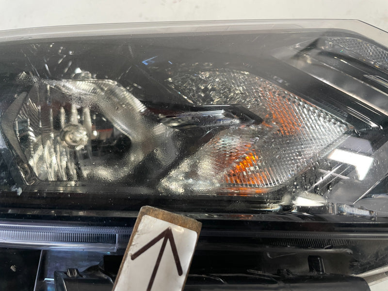 Load image into Gallery viewer, 2020-2023 NISSAN ROGUE SPORT QASHQAI RIGHT HALOGEN HEADLIGHT HEADLAMP # 106228
