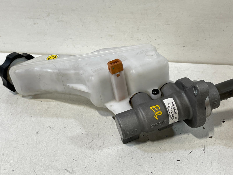 Load image into Gallery viewer, 2020-2025 HYUNDAI PALISADE BRAKE MASTER CYLINDER RESERVOIR BOOSTER TANK # 100255
