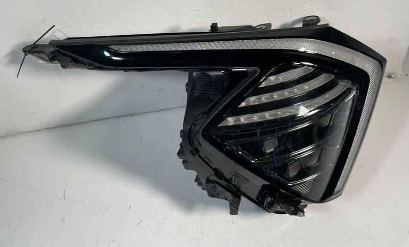 Load image into Gallery viewer, 23-25 KIA SPORTAGE FRONT RIGHT PASSENGER SIDE FULL LED HEADLIGHT LAMP # 106643
