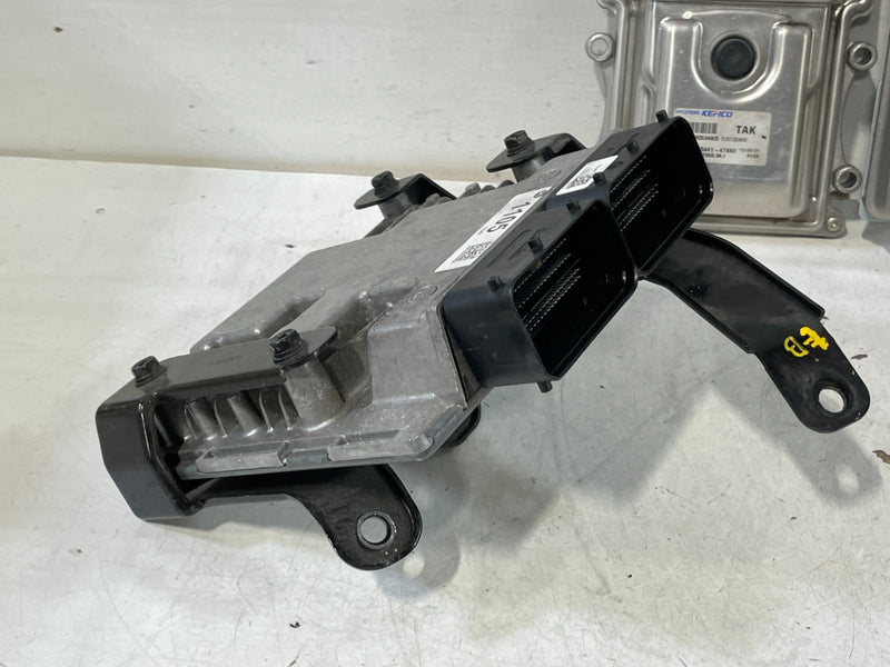 Load image into Gallery viewer, KIA STINGER GT-LINE ENGINE &amp; TRANS CONTROL MODULE &amp; AUDIO AMP W/ KEY FOB #99622
