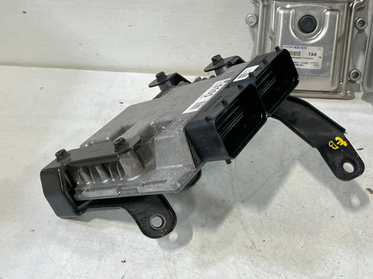 KIA STINGER GT-LINE ENGINE & TRANS CONTROL MODULE & AUDIO AMP W/ KEY FOB