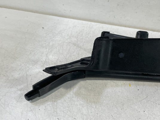 19-23 GENESIS G70 FRONT RIGHT PASSENGER SIDE HOOD BONNET SEAL STRIP COVER 100962