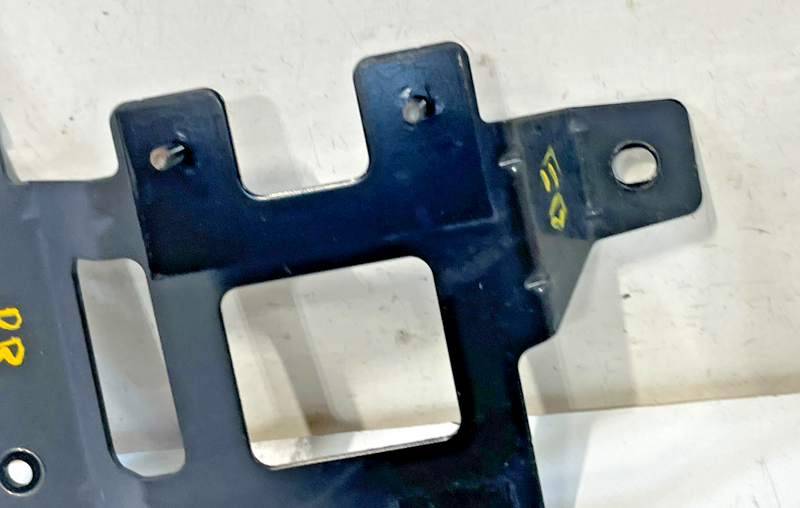 Load image into Gallery viewer, 2021-2023 HYUNDAI SANTA FE REAR RIGHT BLIND SPOT RADAR SENSOR BRACKET # 101894
