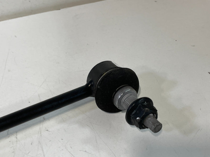 Load image into Gallery viewer, HYUNDAI SANTA FE PALISADE FRONT LH OR RH STABILIZER SWAY BAR END LINK # 102204
