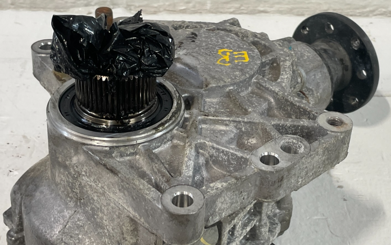 Load image into Gallery viewer, 20-23 HYUNDAI PALISADE AWD AUTOMATIC TRANSMISSION TRANSFER CASE ASSEMBLY #100891
