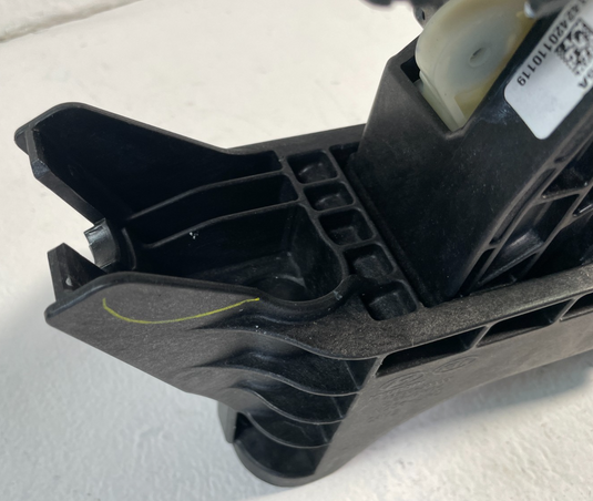 2023 - 2025 KIA SPORTAGE GEAR SHIFTER FLOOR LEVER KNOB ASSEMBLY 2.5L