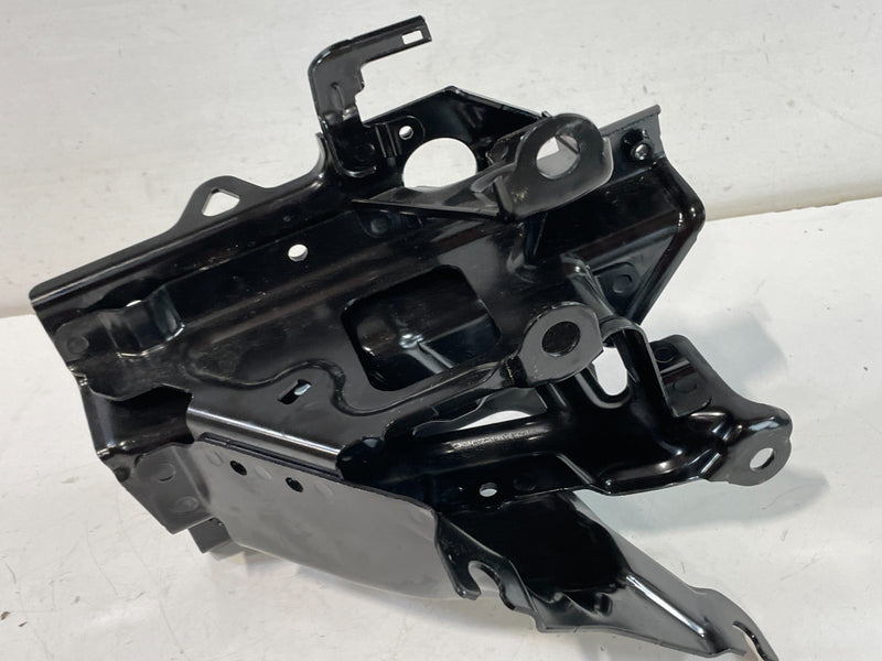 Load image into Gallery viewer, 23-25 HONDA CR-V HYBRID BATTERY TRAY LOWER HOLDER MOUNT SUPPORT BRACKET # 102663
