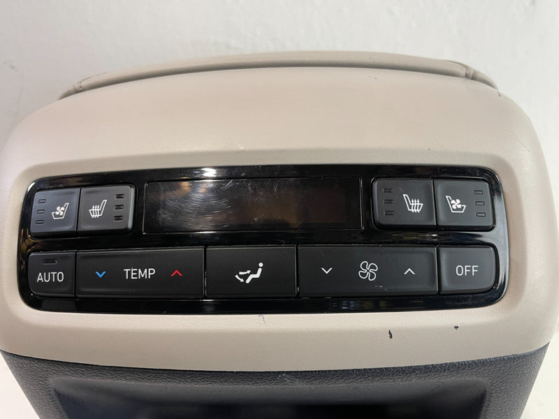 Load image into Gallery viewer, 23-25 HYUNDAI PALISADE REAR CENTER CONSOLE AIR VENT GRILLE PANEL ASSEMBLY 105186
