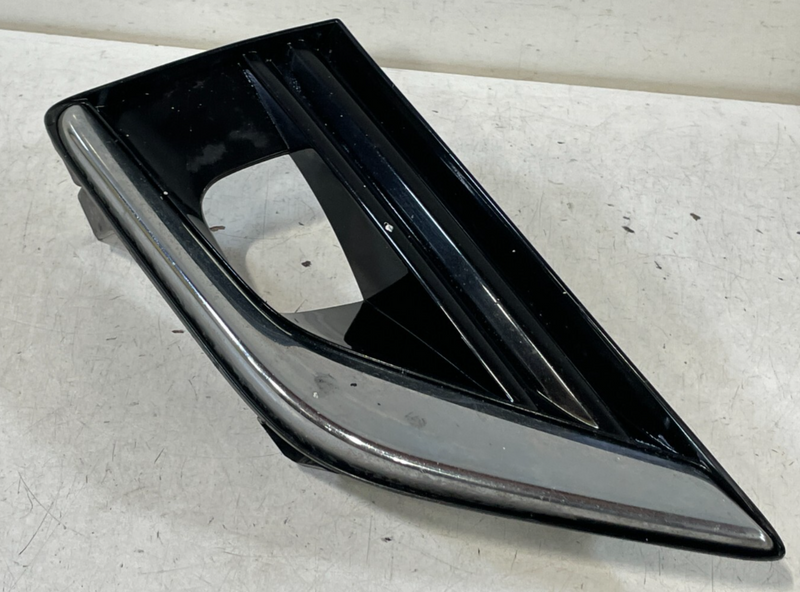 Load image into Gallery viewer, 17-23 INFINITI Q50 FRONT LEFT SIDE FOG LIGHT LAMP CHROME BEZEL W/O SPORT # 98211
