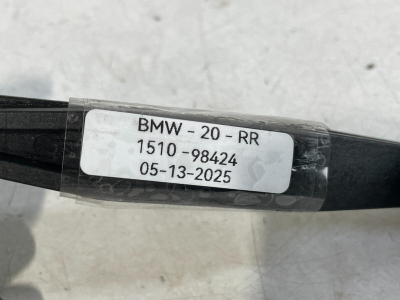 Load image into Gallery viewer, 17-24 BMW 330i 330e REAR RIGHT PASSENGER SIDE STABILIZER SWAY BAR END LINK 98424
