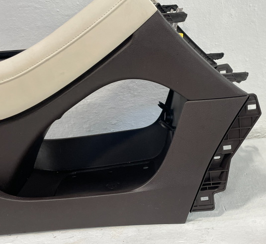20 - 22 HYUNDAI PALISADE CENTER CONSOLE FRAME BASE W/ CUP HOLDER BEIGE 100286