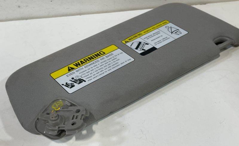 Load image into Gallery viewer, 2019-2023 HYUNDAI SANTA FE FRONT LEFT DRIVER SIDE SUNVISOR SUN VISOR # 101406
