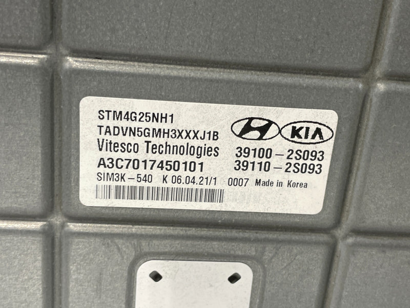 Load image into Gallery viewer, 2022 SANTA FE AWD ENGINE &amp; BODY CONTROL MODULE ECM BCM W/ KEY FOBS 2.5L # 101920

