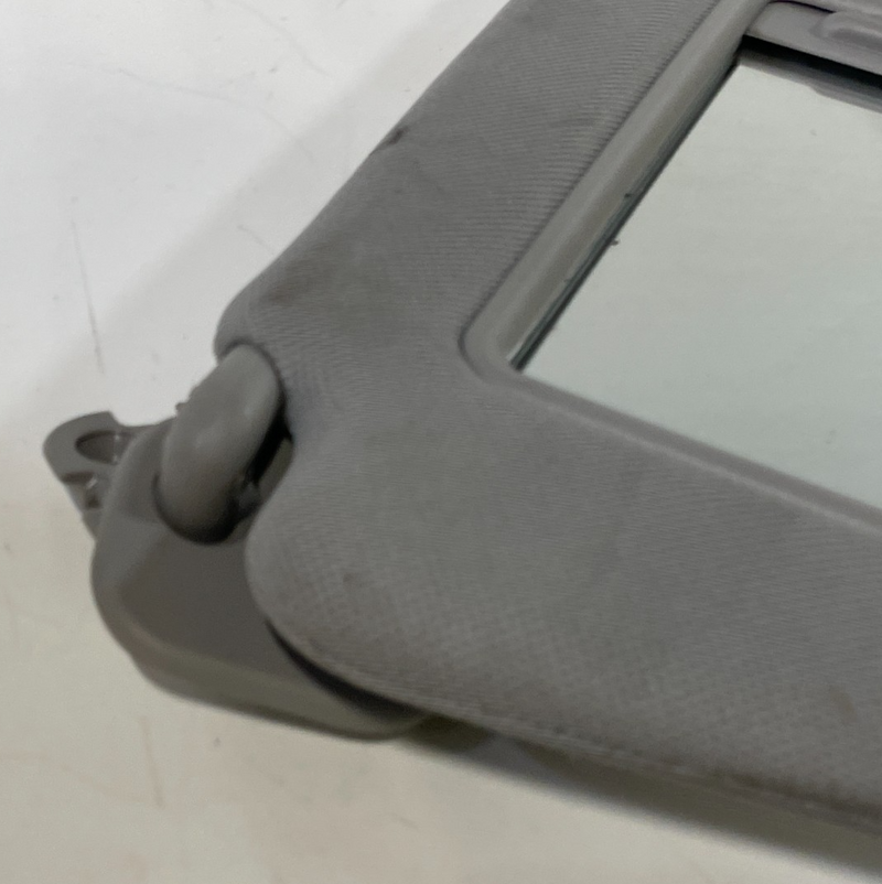 Load image into Gallery viewer, 2019-2023 HYUNDAI SANTA FE FRONT LEFT DRIVER SIDE SUNVISOR SUN VISOR # 101406
