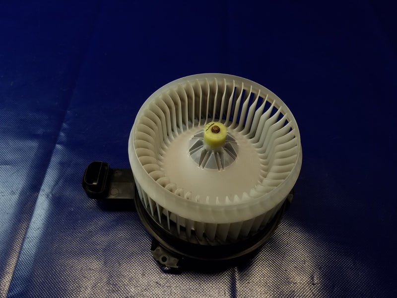 Load image into Gallery viewer, 2011-2019 INFINITI M35h M37 M56 Q70 Q70L AC HEATER BLOWER W/ FAN MOTOR # 51512
