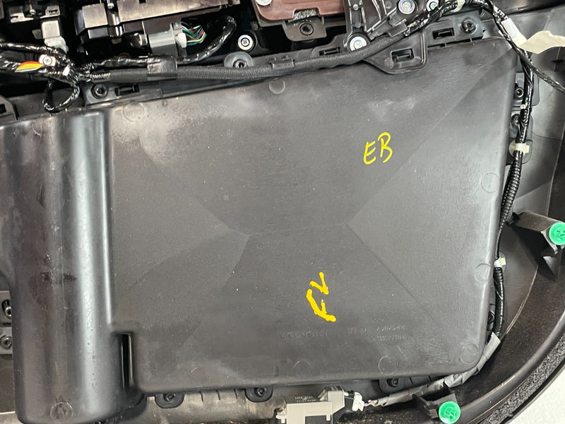 Load image into Gallery viewer, 2017-2020 ACURA MDX FRONT LEFT DRIVER SIDE INTERIOR DOOR TRIM PANEL # 102787
