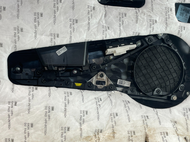 Load image into Gallery viewer, 2020 - 2022 HYUNDAI PALISADE REAR RIGHT PASSENGER SIDE DOOR TRIM PANEL # 103083
