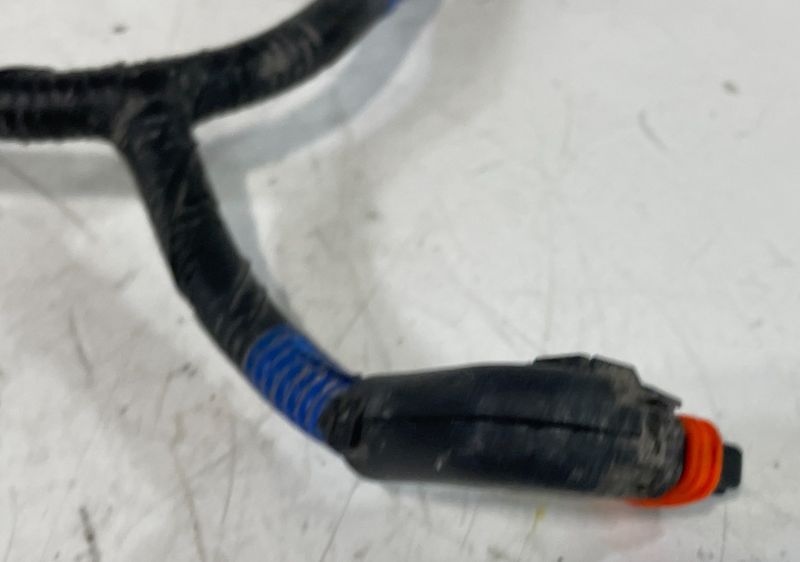 Load image into Gallery viewer, 2022-2025 HYUNDAI TUCSON AWD REAR DIFFERENTIAL AXLE CARRIER WIRE HARNESS #103794
