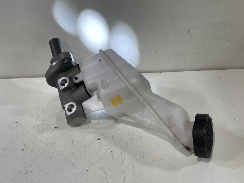 Load image into Gallery viewer, 2020 - 2025 HYUNDAI PALISADE BRAKE BOOSTER MASTER CYLINDER W/ RESERVOIR # 103592

